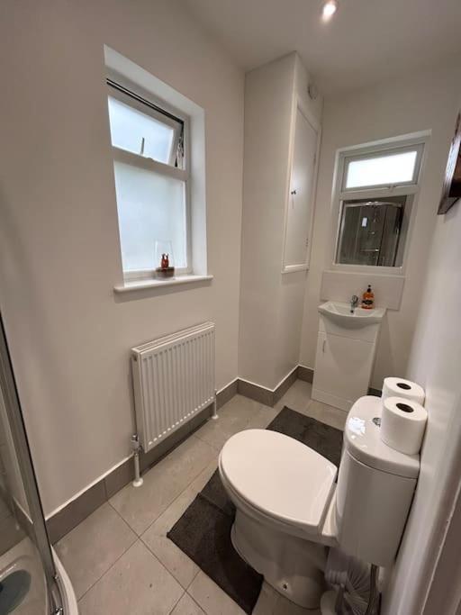 Apartamento Bali Bliss Garden Flat With Parking Enfield Exterior foto